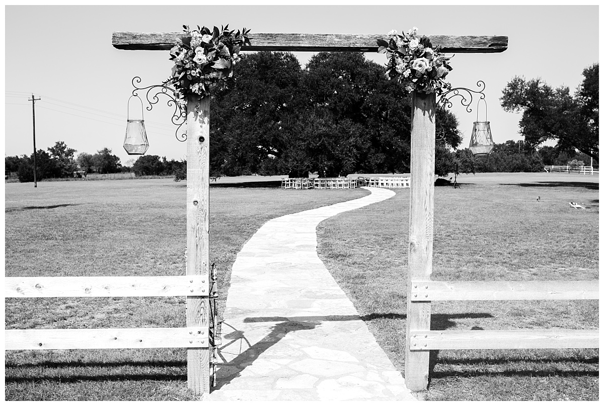 Colorful five oaks farms cleburne wedding flowers