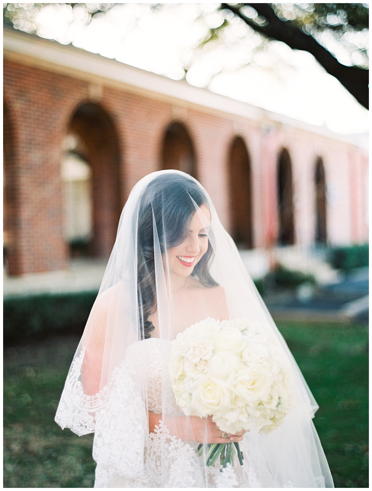 Traditional white, gold, and black Dallas Wedding Royal Lane Baptist Church Room on Main Wedding Flowers