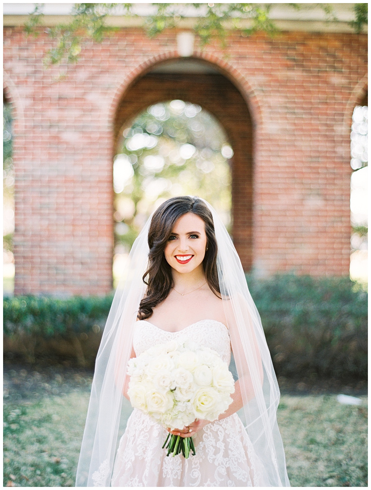 Traditional white, gold, and black Dallas Wedding Royal Lane Baptist Church Room on Main Wedding Flowers