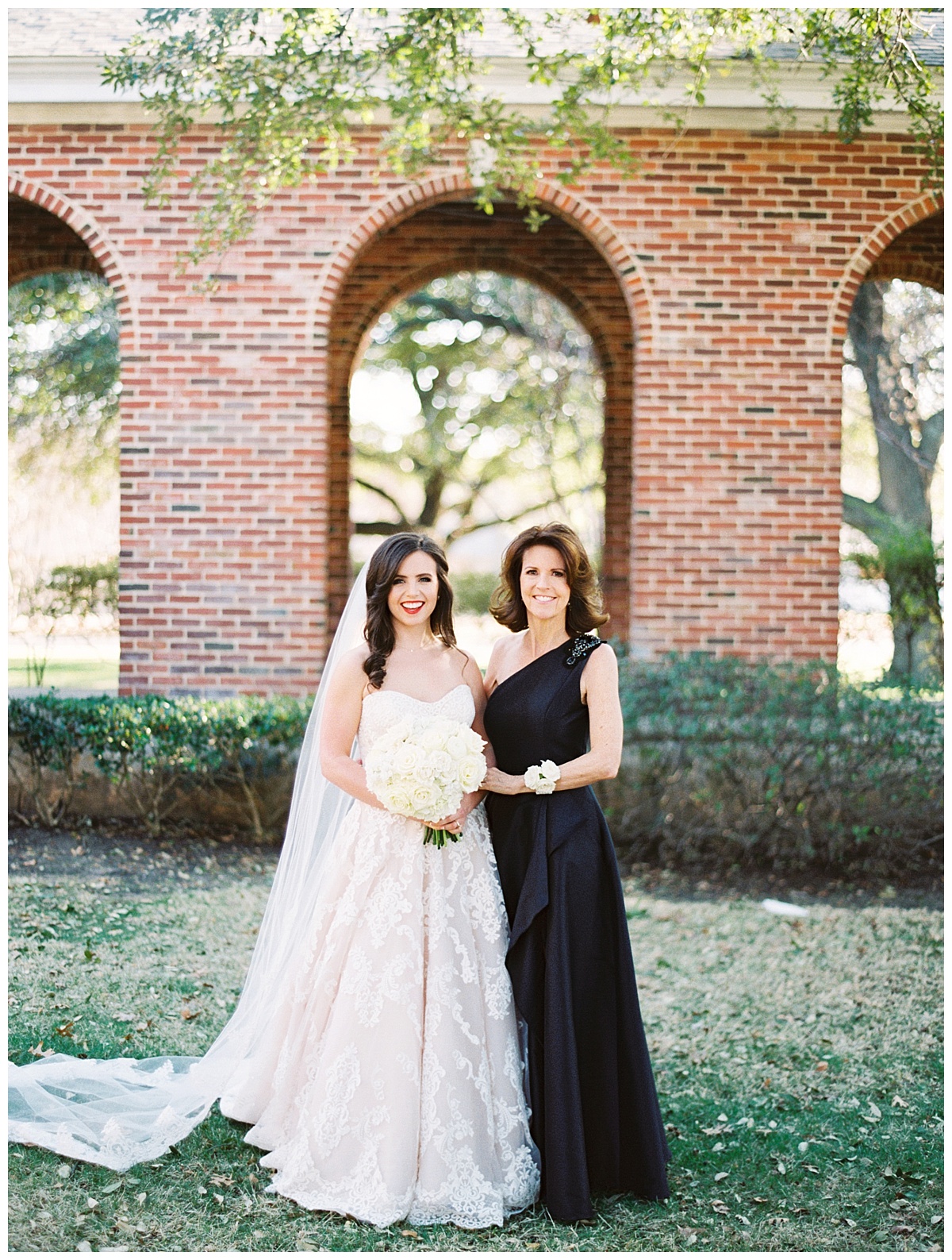 Traditional white, gold, and black Dallas Wedding Royal Lane Baptist Church Room on Main Wedding Flowers