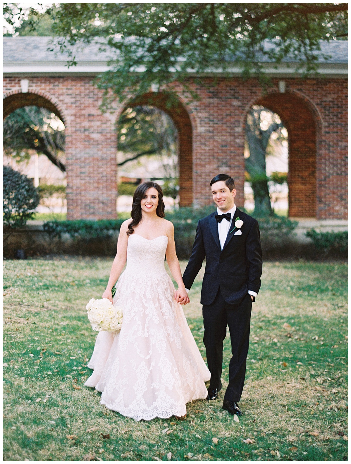 Traditional white, gold, and black Dallas Wedding Royal Lane Baptist Church Room on Main Wedding Flowers