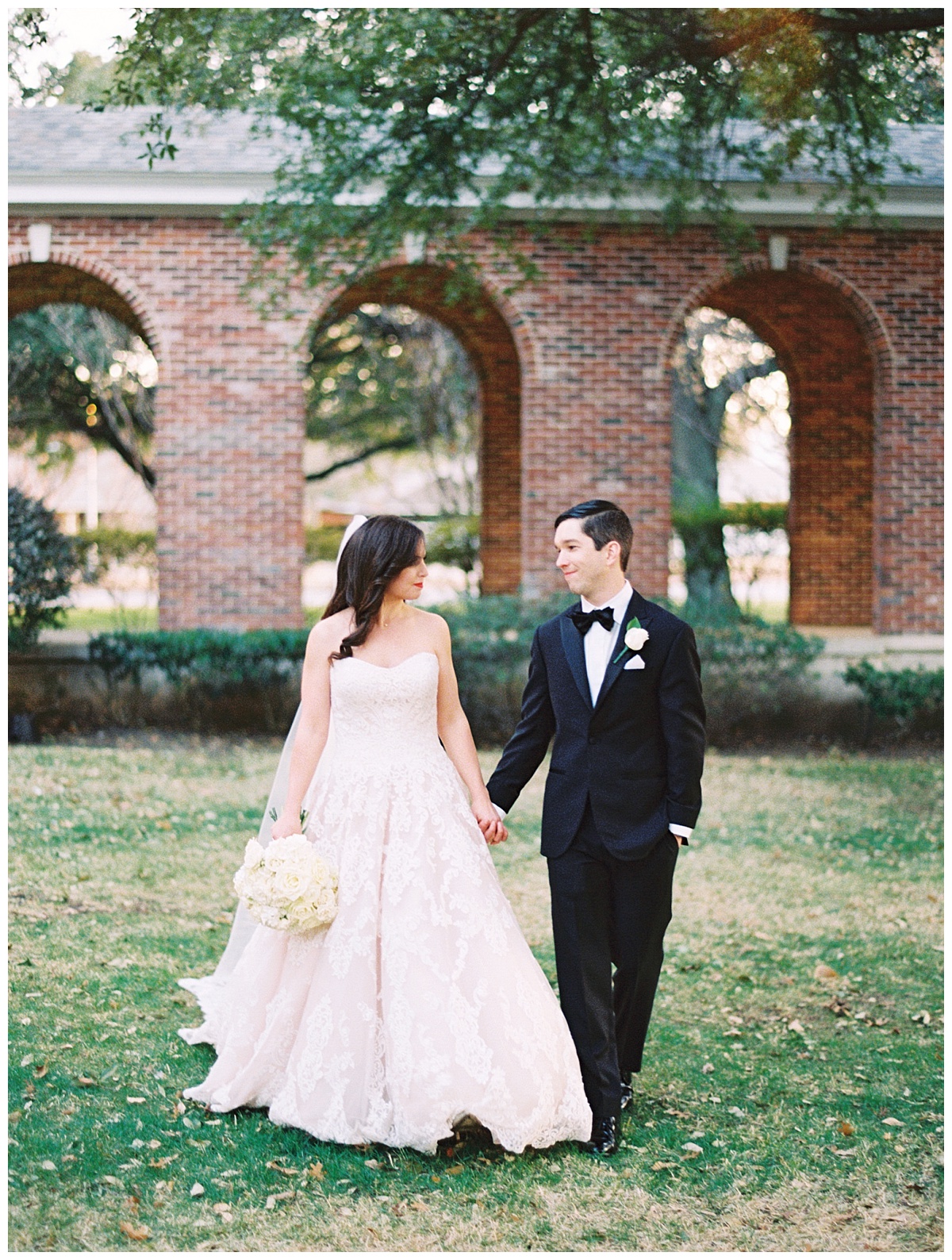 Traditional white, gold, and black Dallas Wedding Royal Lane Baptist Church Room on Main Wedding Flowers