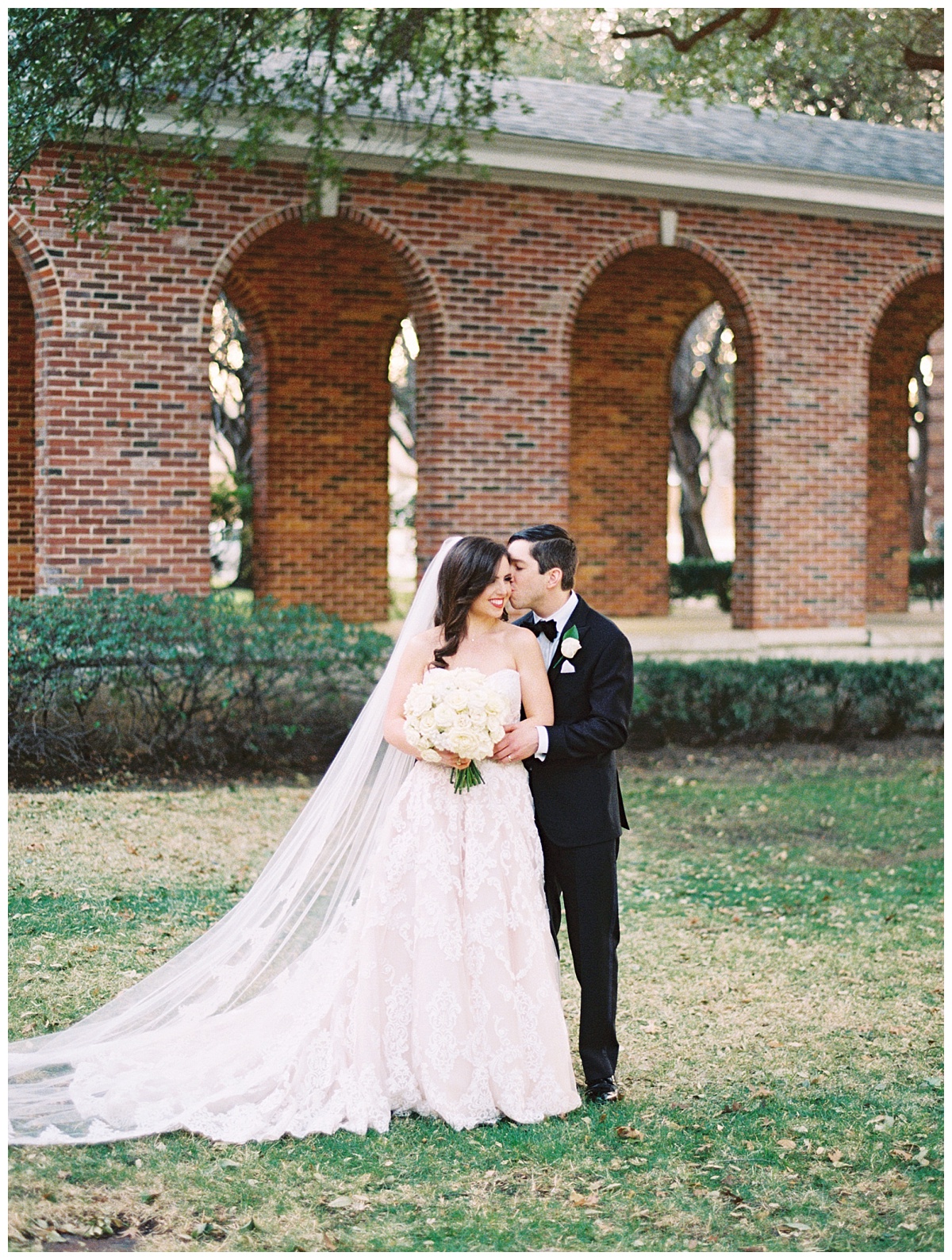 Traditional white, gold, and black Dallas Wedding Royal Lane Baptist Church Room on Main Wedding Flowers