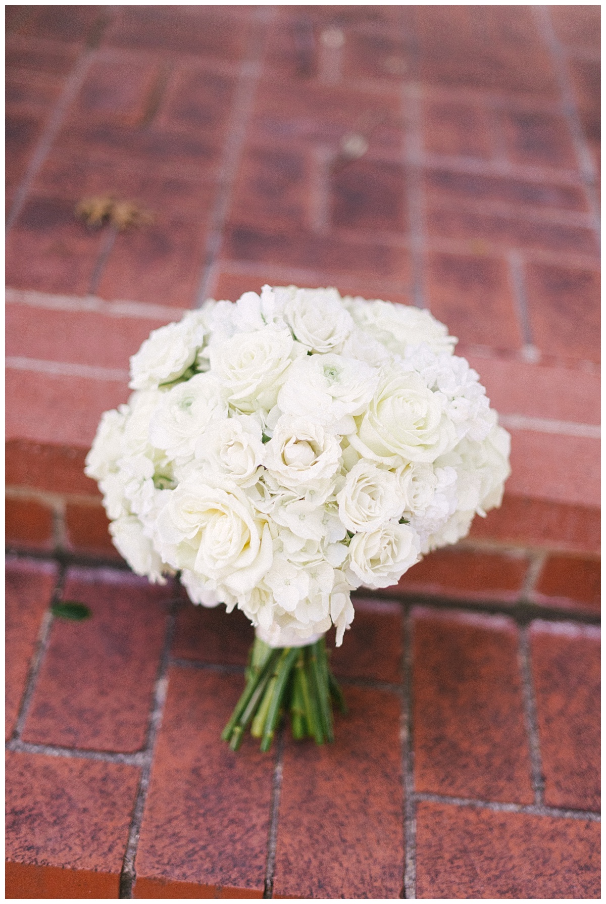 Traditional white, gold, and black Dallas Wedding Royal Lane Baptist Church Room on Main Wedding Flowers