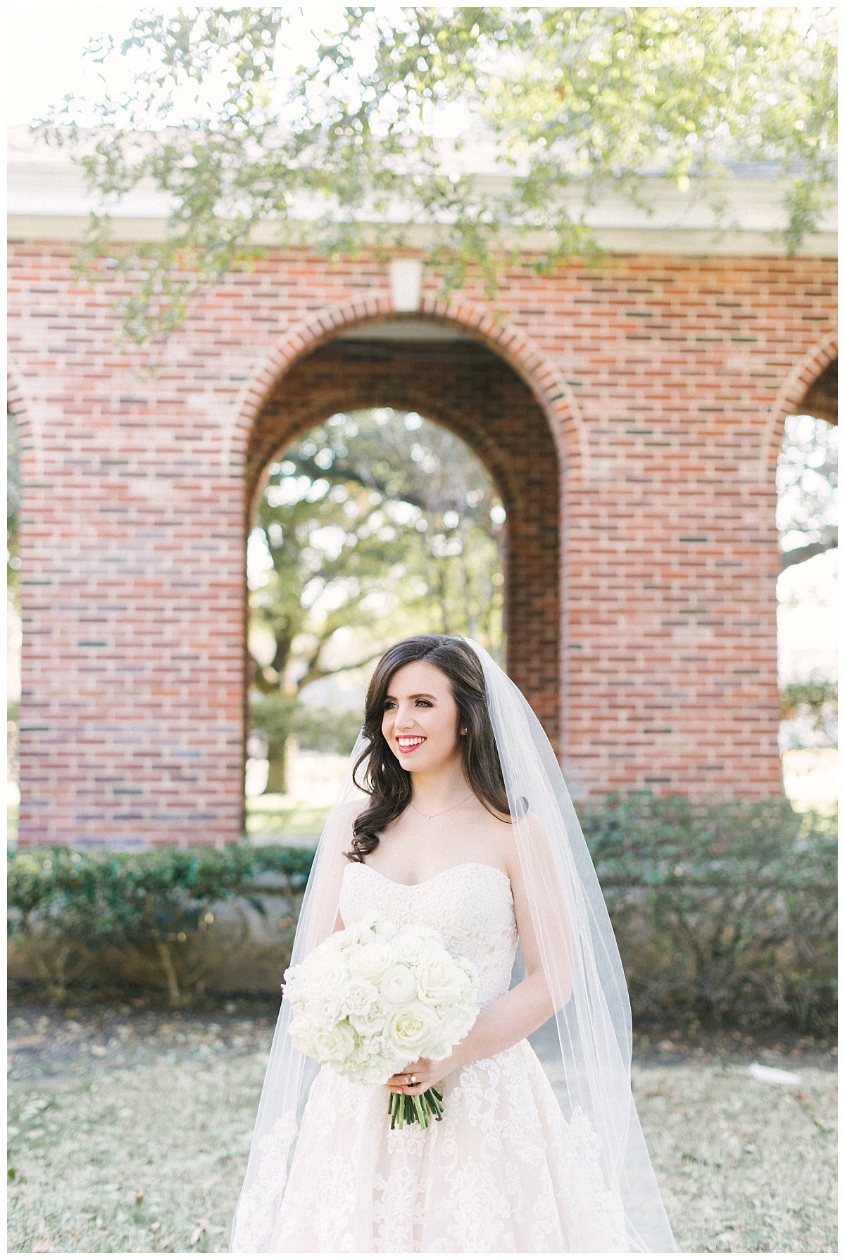 Traditional white, gold, and black Dallas Wedding Royal Lane Baptist Church Room on Main Wedding Flowers