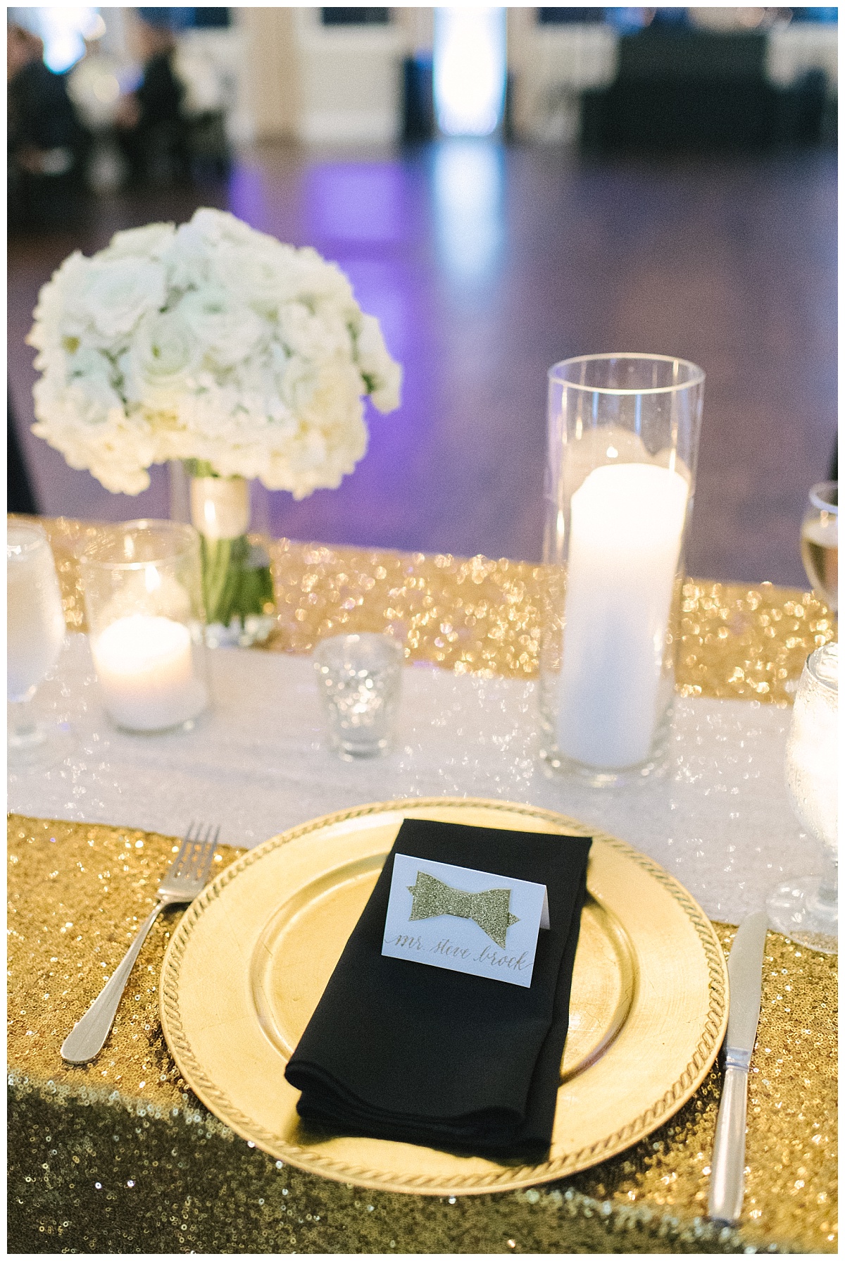 Traditional white, gold, and black Dallas Wedding Royal Lane Baptist Church Room on Main Wedding Flowers