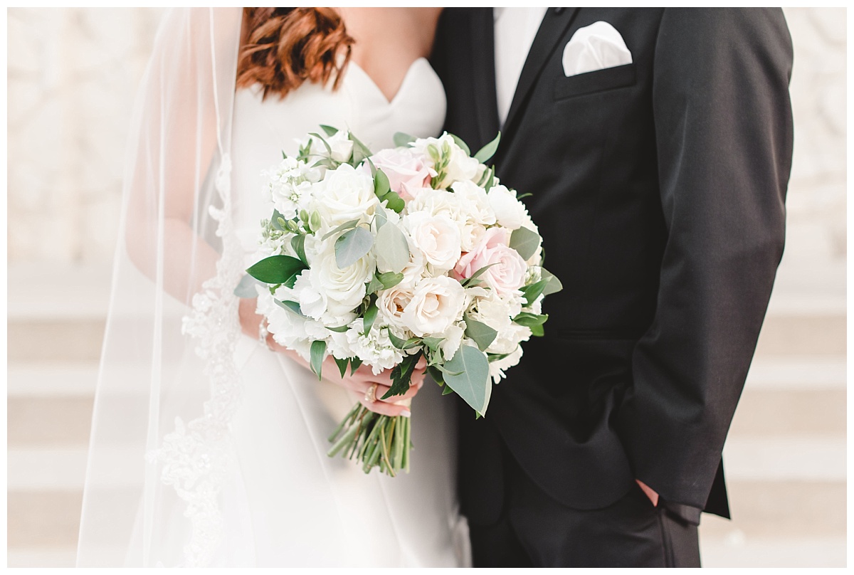 Aristide,colleyville,Dallas,Film,tradtional,wedding,bouquet,Lindsay Davenport photographer,Texas,bouquet,hydrangeas,roses,eucalyptus,stock,ranunculus,bride,centerpiece 