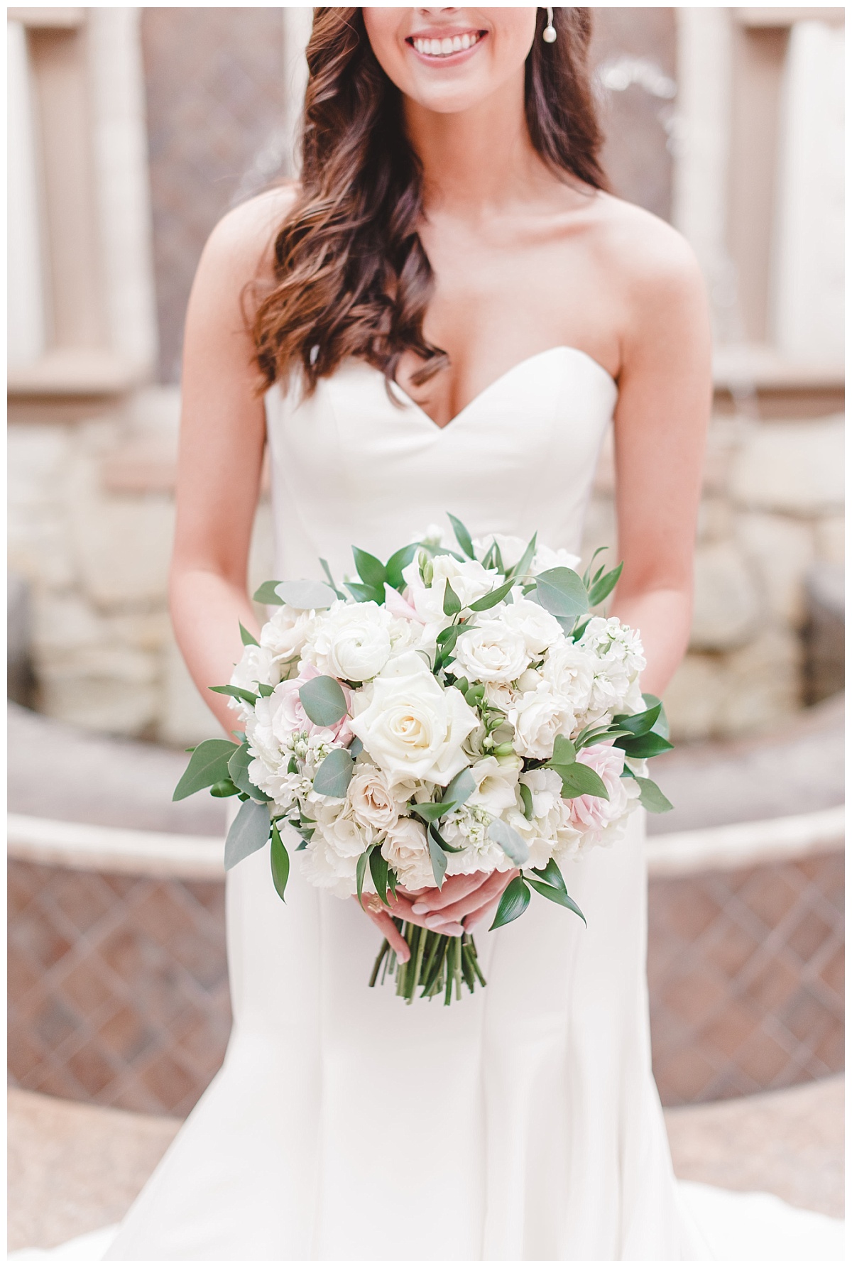 Aristide,colleyville,Dallas,Film,tradtional,wedding,bouquet,Lindsay Davenport photographer,Texas,bouquet,hydrangeas,roses,eucalyptus,stock,ranunculus,bride,centerpiece 