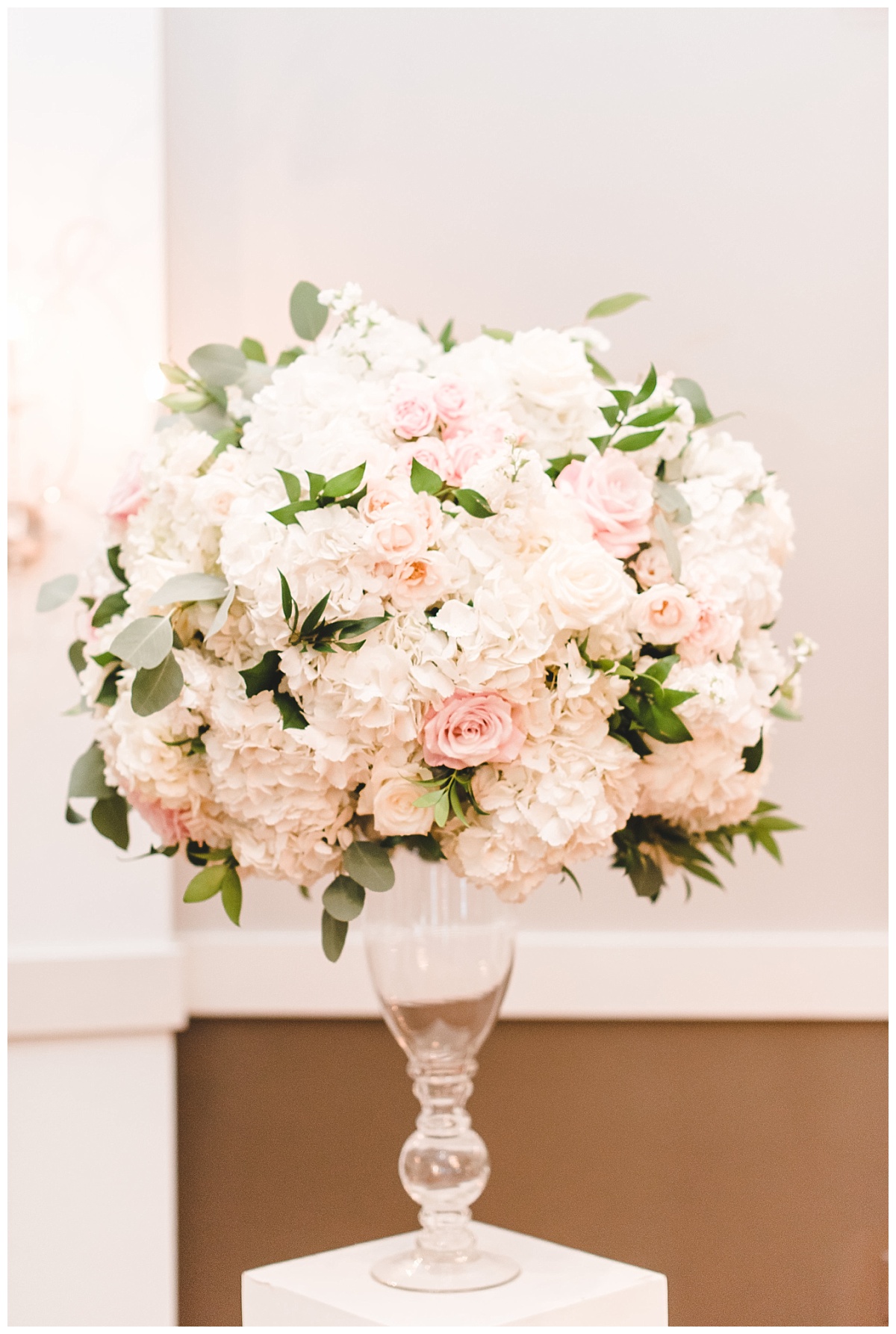 Aristide,colleyville,Dallas,Film,tradtional,wedding,bouquet,Lindsay Davenport photographer,Texas,bouquet,hydrangeas,roses,eucalyptus,stock,ranunculus,bride,centerpiece 