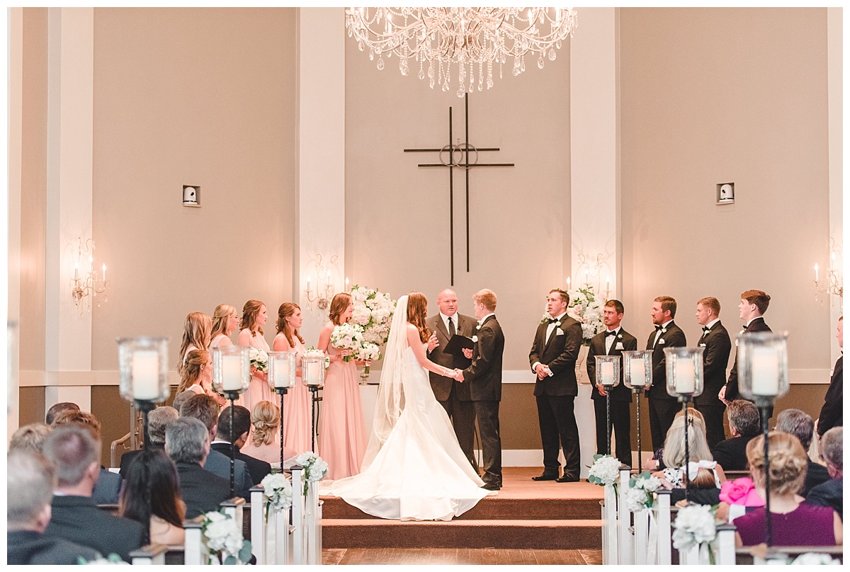 Aristide,colleyville,Dallas,Film,tradtional,wedding,bouquet,Lindsay Davenport photographer,Texas,bouquet,hydrangeas,roses,eucalyptus,stock,ranunculus,bride,centerpiece 