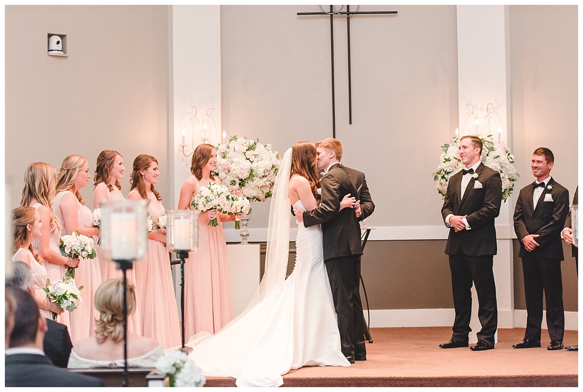 Aristide,colleyville,Dallas,Film,tradtional,wedding,bouquet,Lindsay Davenport photographer,Texas,bouquet,hydrangeas,roses,eucalyptus,stock,ranunculus,bride,centerpiece 