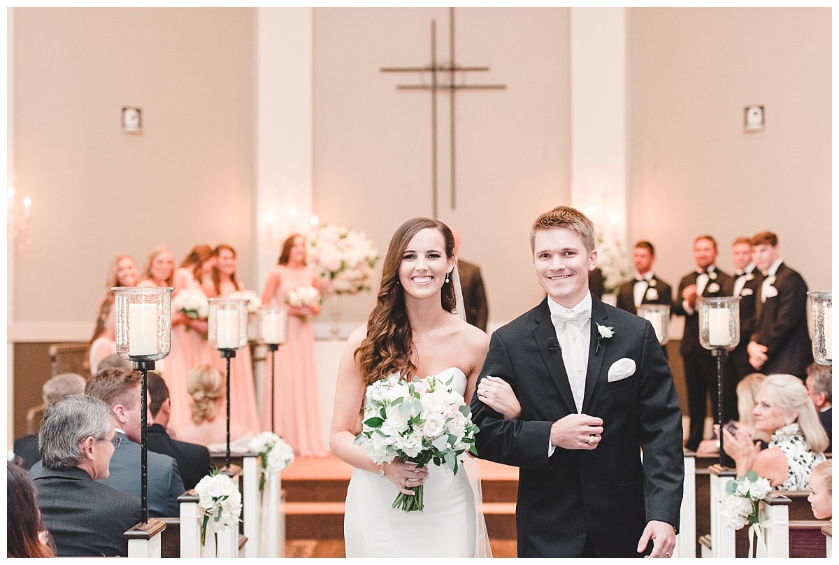 Aristide,colleyville,Dallas,Film,tradtional,wedding,bouquet,Lindsay Davenport photographer,Texas,bouquet,hydrangeas,roses,eucalyptus,stock,ranunculus,bride,centerpiece 